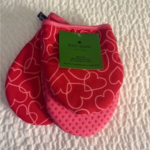 Kate Spade Valentine Mini Oven Mitts - Set of 2, Pink & Red Hearts, NWT